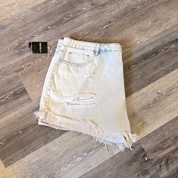 Vintage Look Distressed High Waist shorts Curvy Size 20 💯 Cotton New!! - Picture 3 of 8